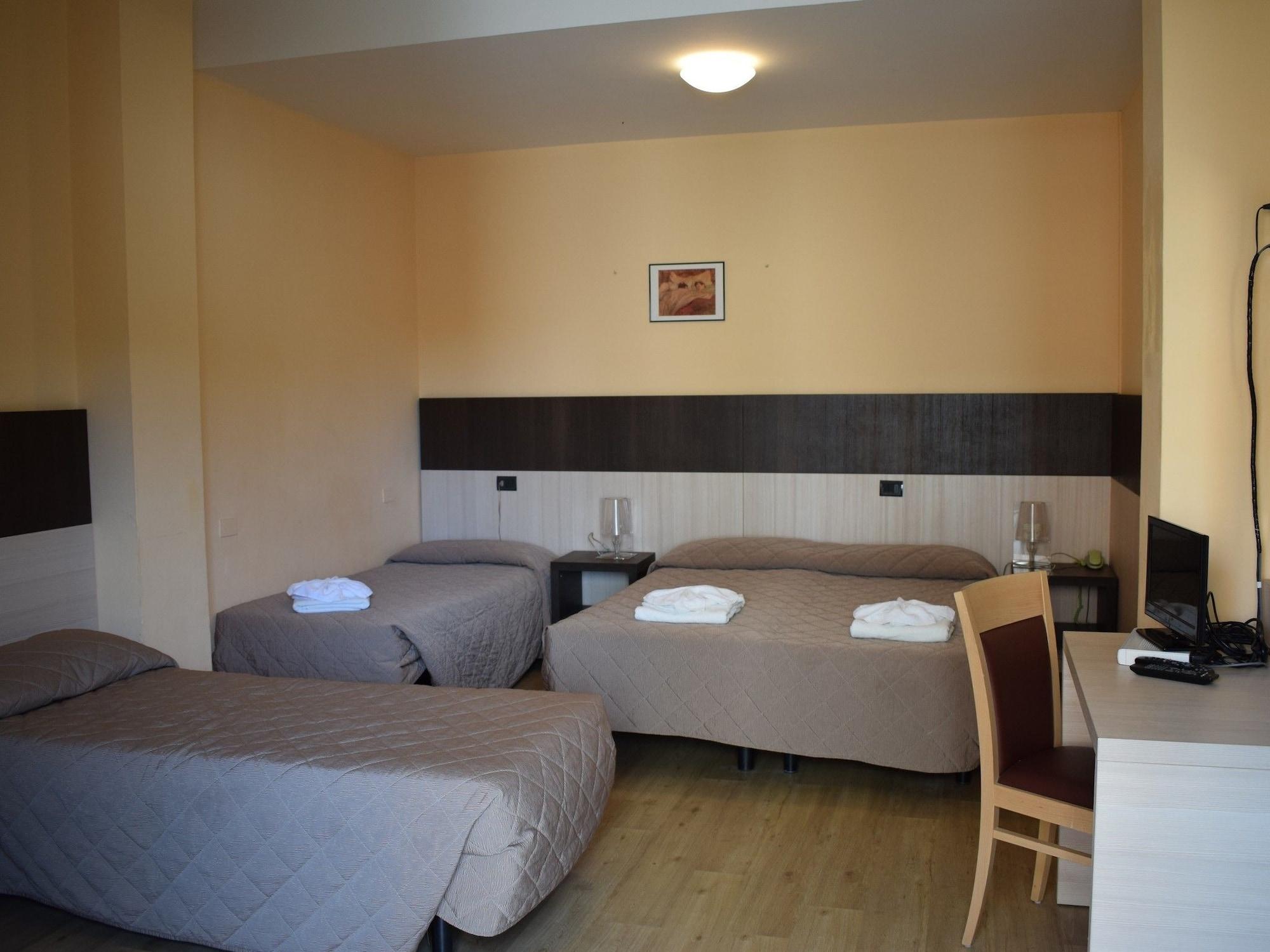Hotel Bamby Rimini Esterno foto